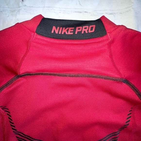 NWOT Unisex Medium Nike Pro Dri-Fit Combat Red Compression LS Performance Shirt - Picture 5 of 7